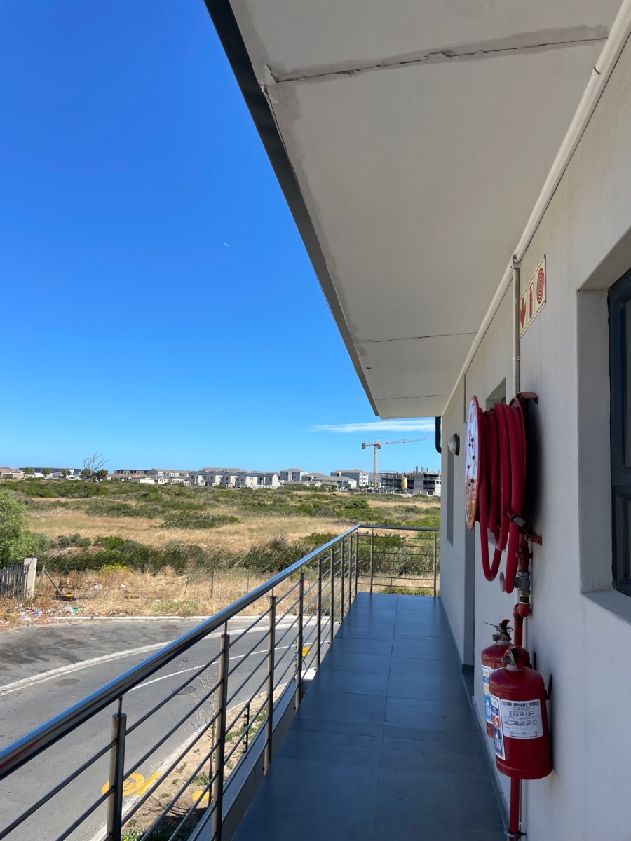 2 Bedroom Property for Sale in Parklands East Western Cape